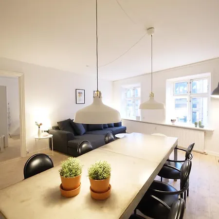 Stroget Main Shopping Street Apartment